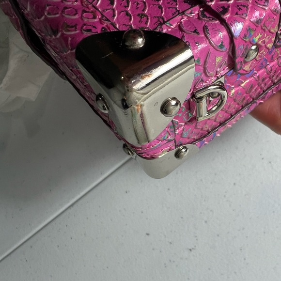 Chris Davis clutch crossbody purse - Picture 15 of 16